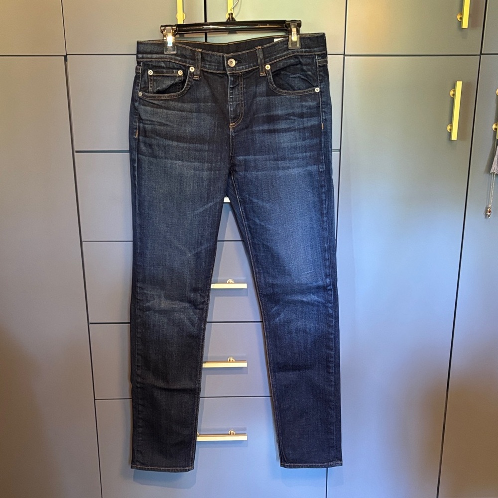 Rag & Bone Dre jeans in excellent condition. Size 28.